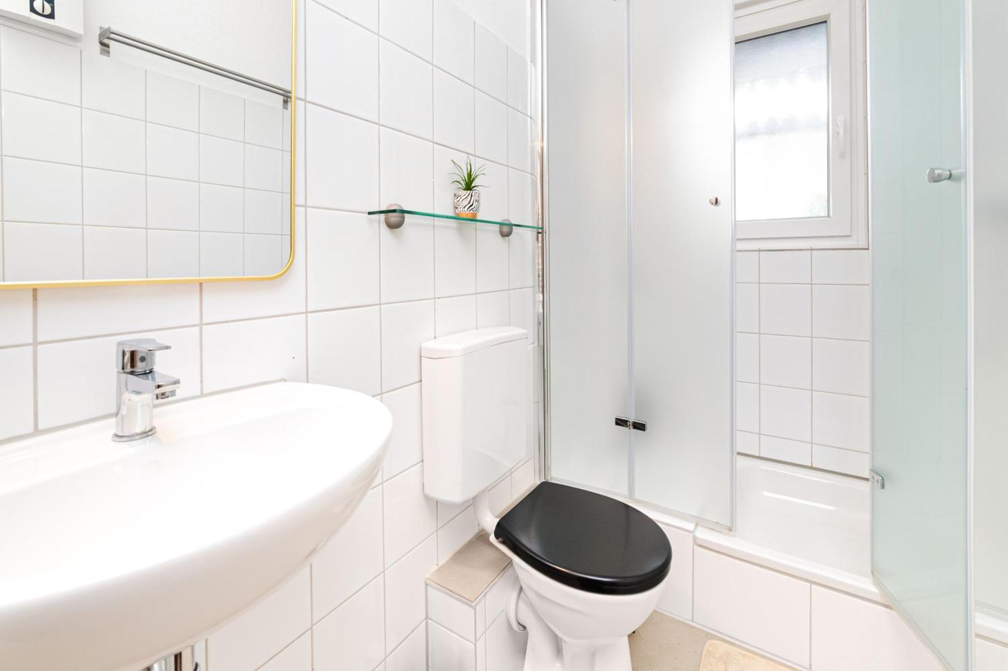 Smart Home - Essen - Perfect For 5 Guests! Central - Balcony - Netflix - Free Parking Zone Zewnętrze zdjęcie